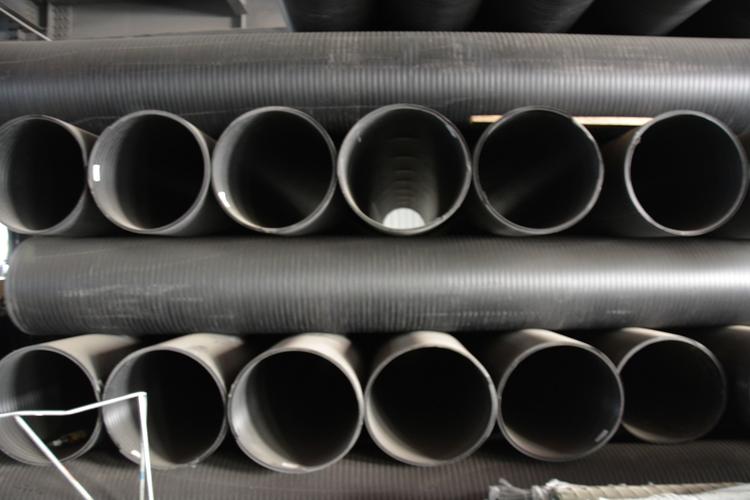 hdpe中空壁纏繞管廠家批發(fā)/承插式中空壁纏繞管/國(guó)標(biāo)hdpe雙壁波紋管鄭